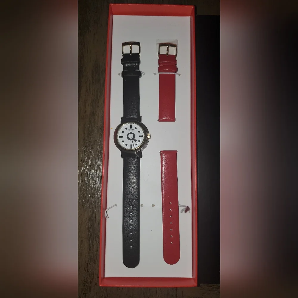 Tissot Heritage Memphis Watch - Picture 2 of 13